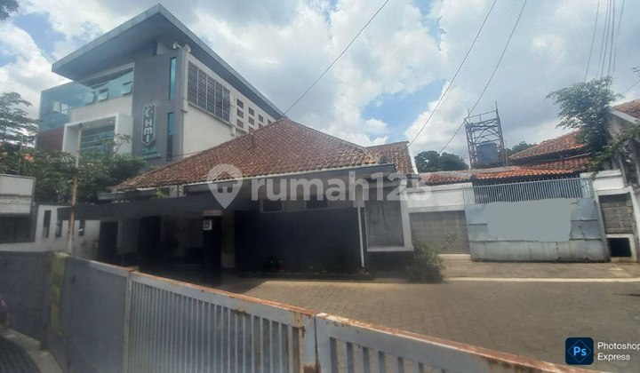 Rumah siap Huni Cocok Untuk Usaha Lokasi Paling Bagus Di Cihapit Sayap Riau Bandung wetan