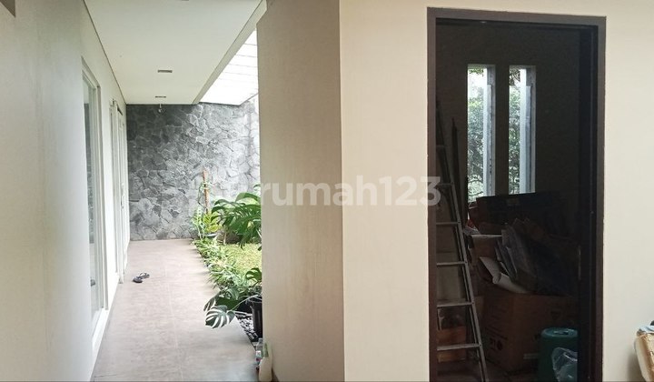 Modern Move-in Ready House with Back Garden in Setrasari Cluster, Pasteur, Bandung 2
