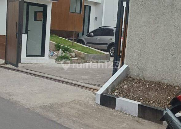 Rumah Baru Konsep Contemporary Dalam Cluster Di Griya Antapani  2