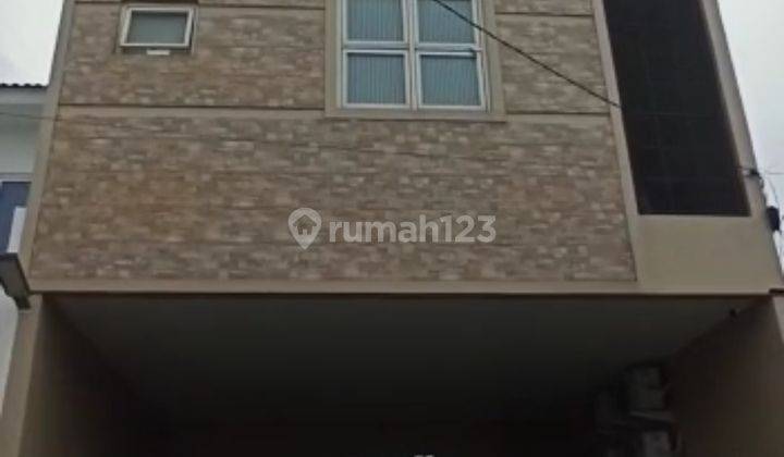 Dijual Cepat Rumah Bonus Kost Aktif Baru 2,5 Lantai Daerah Pondok Chandra  1