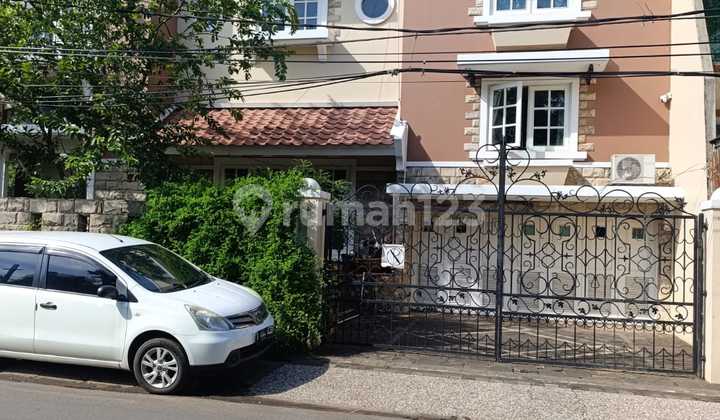 For Sale Good Strategic House Citra West Jakarta