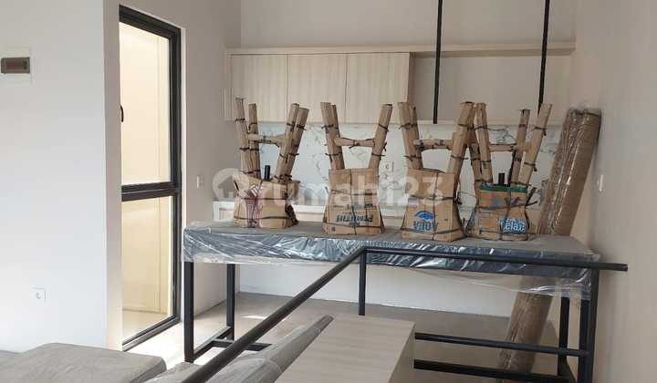 For Rent New 3-Story Ready-to-Occupy House Tabebuya Bsd Tangerang For Rent New 3-Story Ready-to-Occupy House Tabebuya Bsd Tangerang