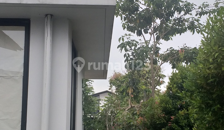 Number 1 Ready to Occupy Corner House, West Karawaci, Tangerang 2