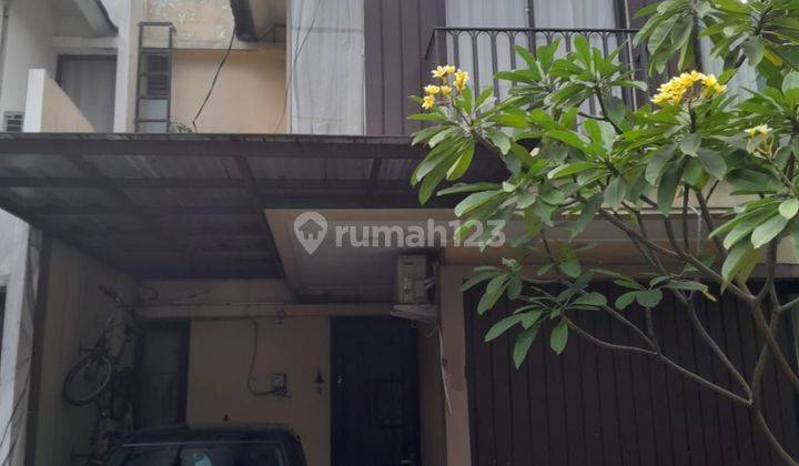 Rumah  rapi  siap huni,lingkungan nyaman di sekitar Bintaro 2