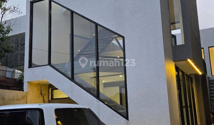 Dijual Rumah Baru Model Industrial Dekat Stasiun Mrt 1