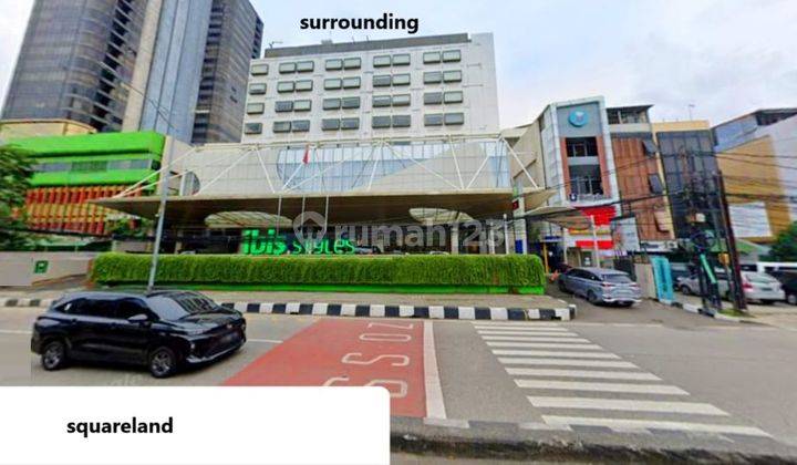 DIJUAL BANGUNAN TUA HITUNG TANAH, LUAS 500 METERAN DI AREA KOMERSIL DEKAT GAJAH MADA PLAZA 2