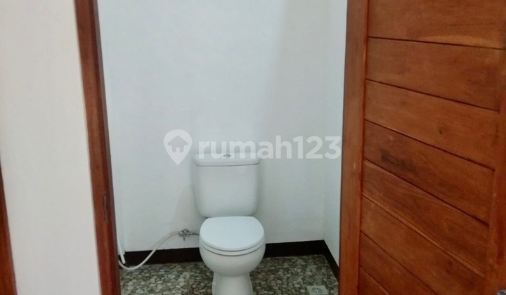 Rumah 2 Kamar Pool Kosongan Lokasi Sedap Malam  2