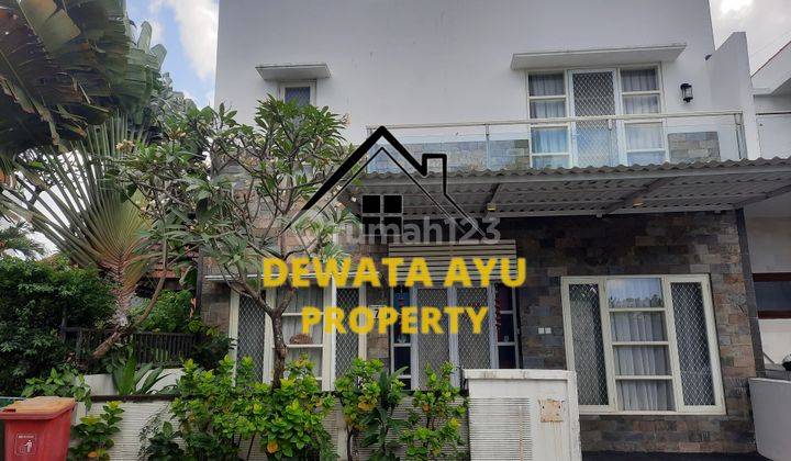 One Gate System House 2 Rooms Land 125m2 in Kerobokan  1