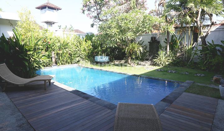 Villa 2 Bedrooms Large Garden In Sanur