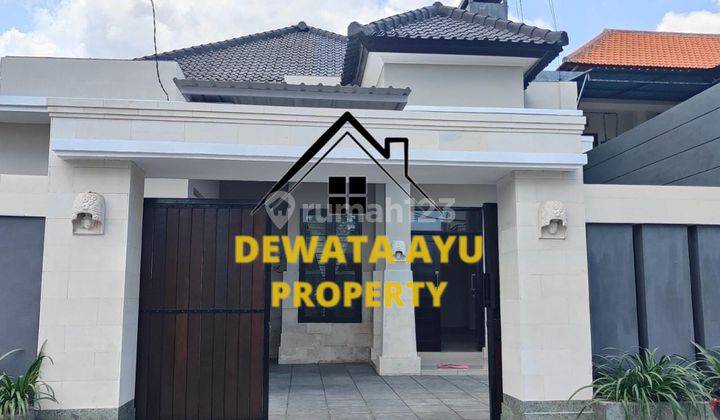 Minimalist 1-Storey House 3 Bedrooms Semi Furnished In Pemogan 1