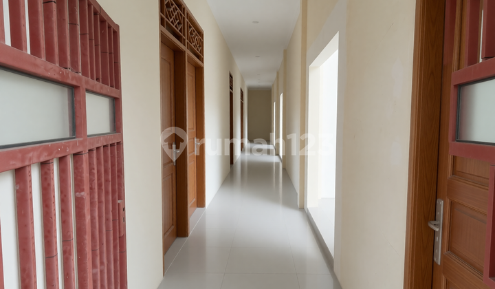 Boarding House 13 Empty Rooms on Pulau Moyo Street