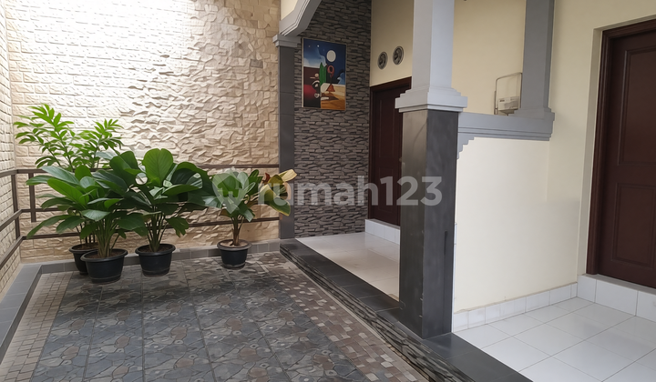 Kost Baru 6 Kamar Dapur Dalam dan Kamar Mandi
