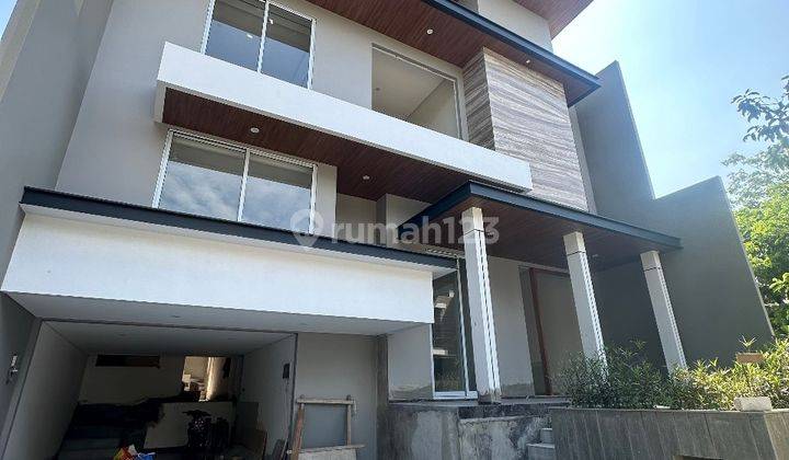 Rumah 2 Lantai Baru di Citraland Somerset Minimalis Siap Huni 1