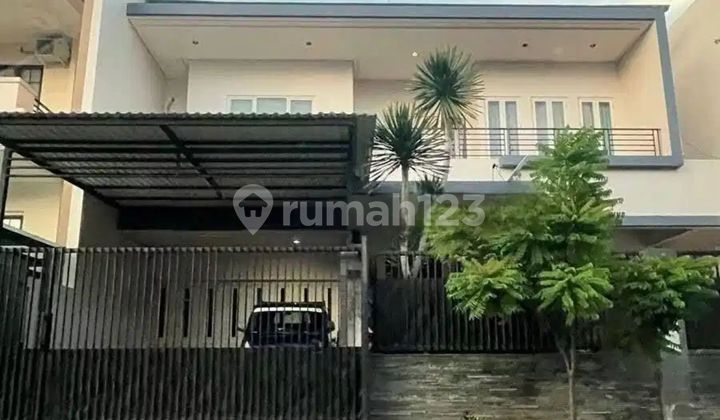 Rumah 2 Lantai Bagus SHM di Dian Istana Siap Huni Rumah 2 Lantai Bagus SHM di Dian Istana Siap Huni