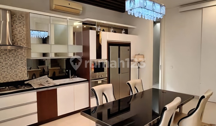 Rumah 2 Lantai Furnished SHM di Pakuwon Indah Villa Bukit Regency 2