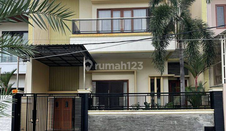 Rumah 2 Lantai Bagus HGB di Dharmahusada Mas Siap Huni  1