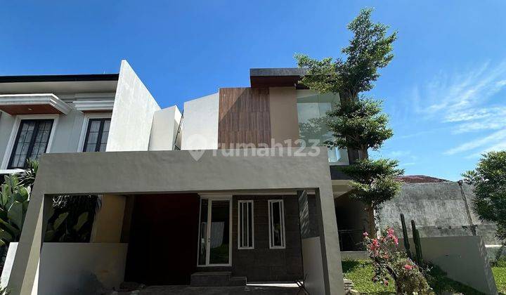 Rumah 2 Lantai Baru di Citraland Villa Taman Telaga Siap Huni  1