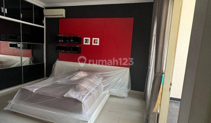 Rumah Bagus Furnished HGB di Pakuwon Indah Vila Bukit Regency 3 2