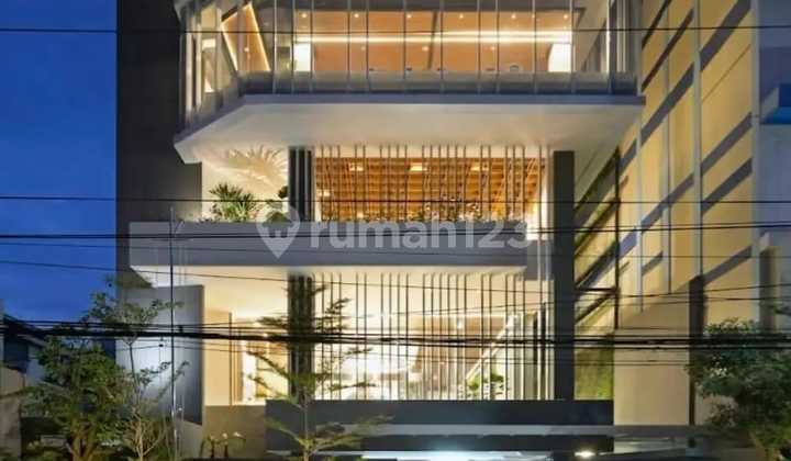 Gedung Komersial Modern 6 Lantai di Pusat Kota Lokasi Strategis
