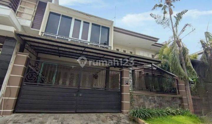 Rumah 2 Lantai Bagus SHM di Dian Istana Park Avenue Siap Huni  1