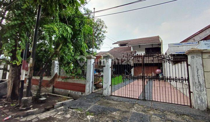 Rumah 2 Lantai Bagus HGB di Raya Tenggilis Siap Huni  1