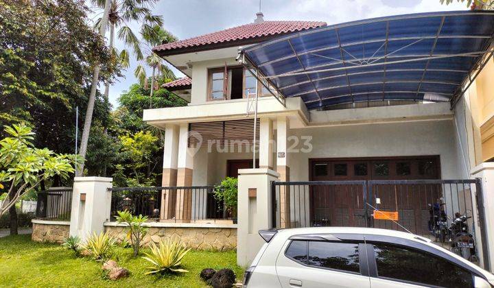 Rumah 2 Lantai Bagus Semi Furnished di Graha Famili Siap Huni  2