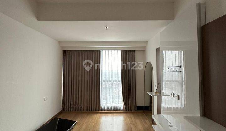 The Peak Apartement 3 BR Semi Furnished Bagus View Suramadu  2