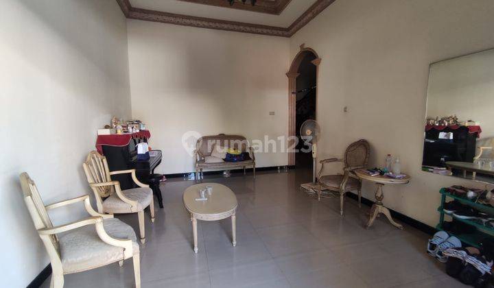 Rumah Classic 2 Lantai Bagus SHM di Sutorejo Tengah Siap Huni  2