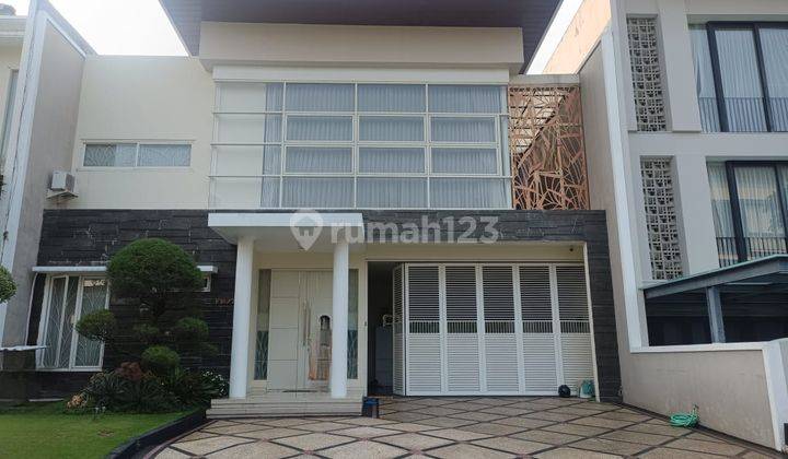 Rumah 2 Lantai Semi Furnished di Pakuwon City Imperial Beach 2