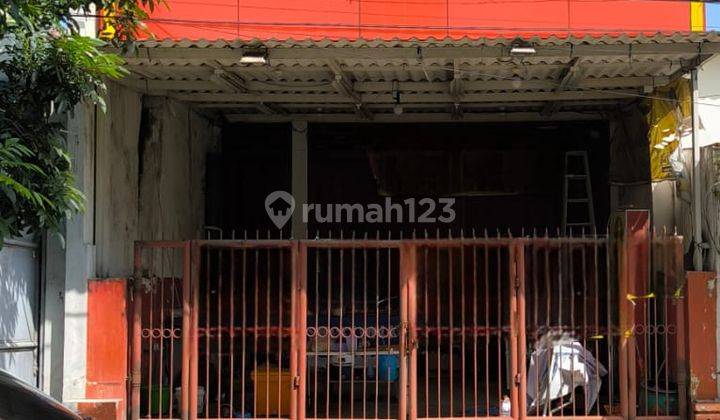 Ruko 2 Lantai Bagus SHM di Manukan Tama Nol Jalan Strategis 1