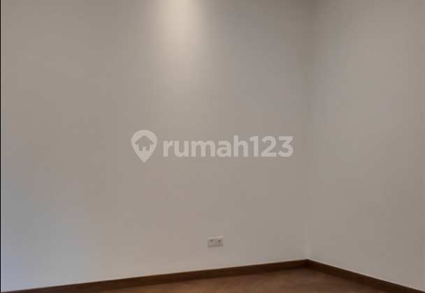 Rumah Split Level Baru SHM di Pakuwon City Imperial Beach 2