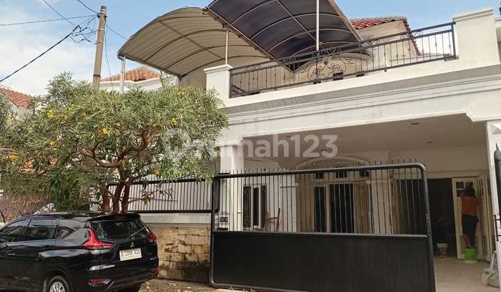 Beautiful 2-Story House in Dian Istana Ready to Occupy