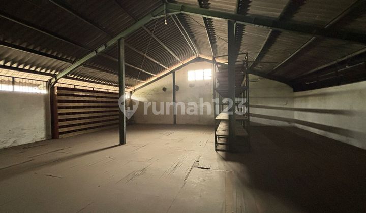 Shop-House with Warehouse Access in Raden Saleh, Central City Location, Commercial Center
