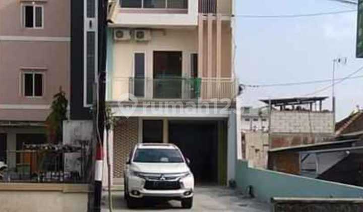 Homestay 3 Lantai Bagus Furnished di Jl Arief Rahman Hakim 2