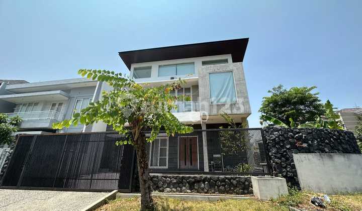 Rumah 2 Lantai Bagus Minimalis di Pakuwon City San Antonio 1