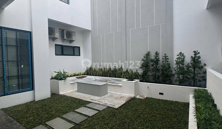 Rumah American Minimalis di Pakuwon Indah Villa Bukit Regency 2