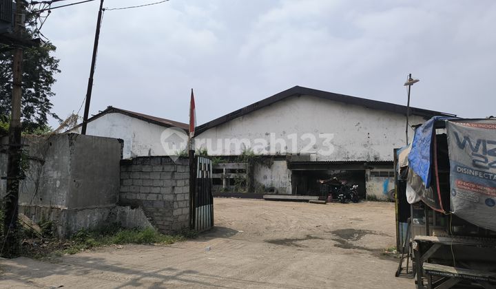 Gudang Luas Bagus di Raya Margomulyo Lahan Parkir Besar Gudang Luas Bagus di Raya Margomulyo Lahan Parkir Besar