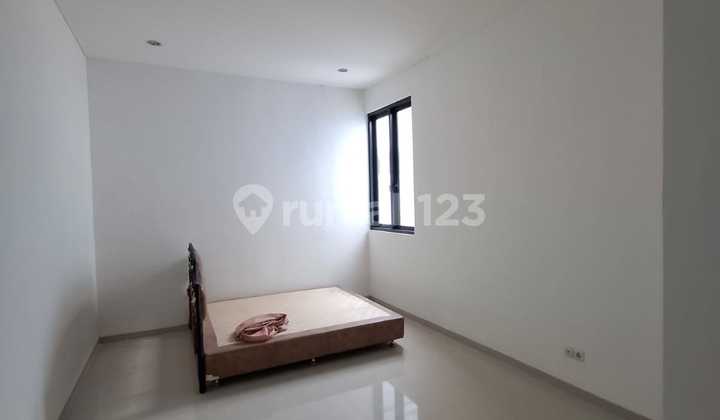 New 2-Story House with SHM in Pakuwon City Imperial Beach 2