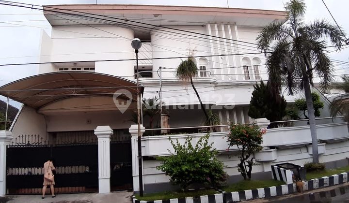 Nice 2-Story House with SHM in Manyar Kertoarjo, Move-In Ready 1