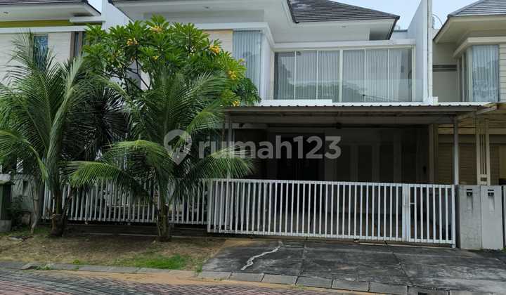 Rumah 2 Lantai Bagus Semi Furnish SHM di Raya Wisata Bukit Mas