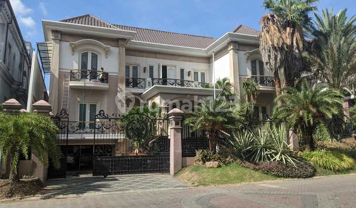 Rumah 2 Lantai Bagus Mewah HGB di Graha Famili Golf View
