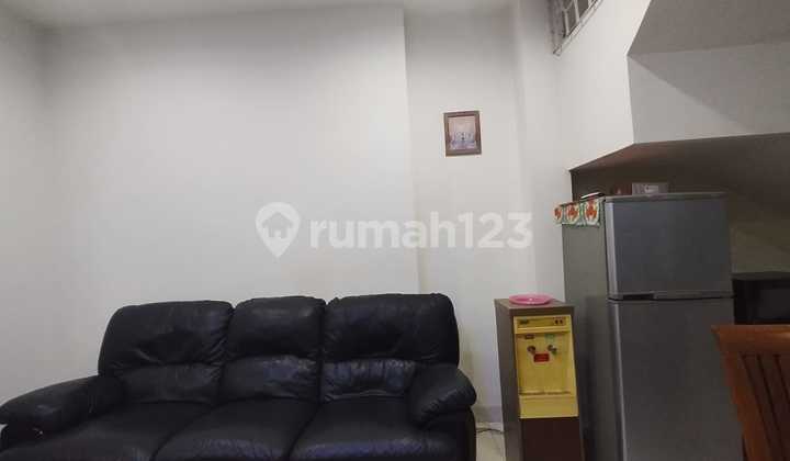 Nice 2-Storey House with SHM in Darmo Permai Ready to Occup 2