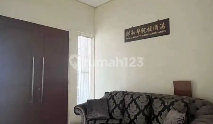 Rumah 2 Lantai Bagus SHM di Dian Istana Siap Huni 2