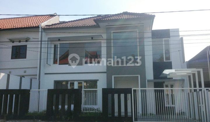 Rumah 2 Lantai Bagus HGB di Nginden Intan Siap Huni Rumah 2 Lantai Bagus HGB di Nginden Intan Siap Huni