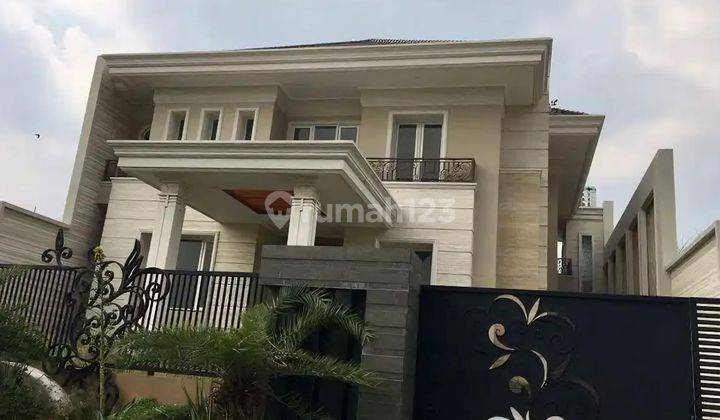 Rumah 2 Lantai Bagus SHM di Citraland Delta Golf Siap Huni  1