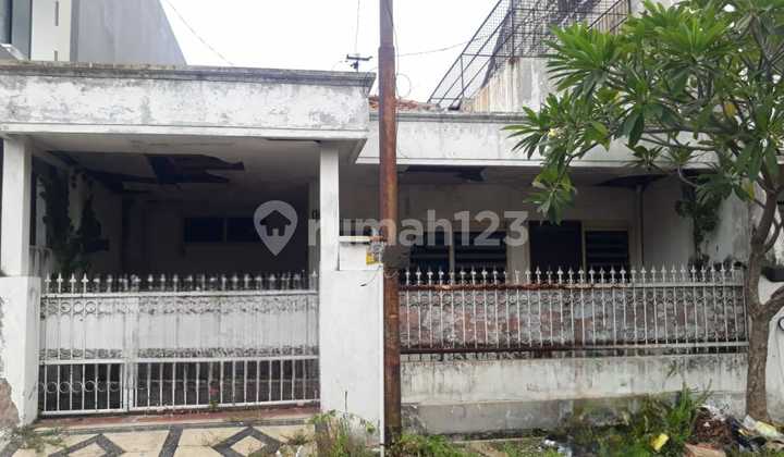Rumah Butuh Renovasi SHM di Manyar Rejo Lokasi Strategis 1