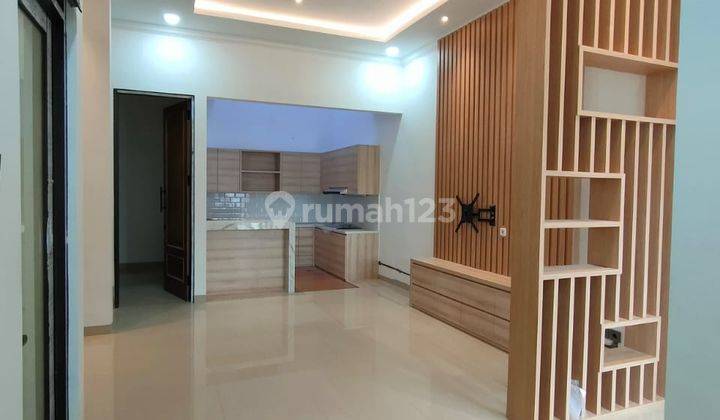Town house Mewah American Classical Strategis di Jatibening  6