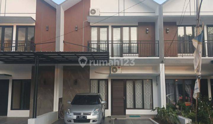 Rumah Posisi Hook  Siap Huni Akses Strategis Dekat Toll& Busway 2