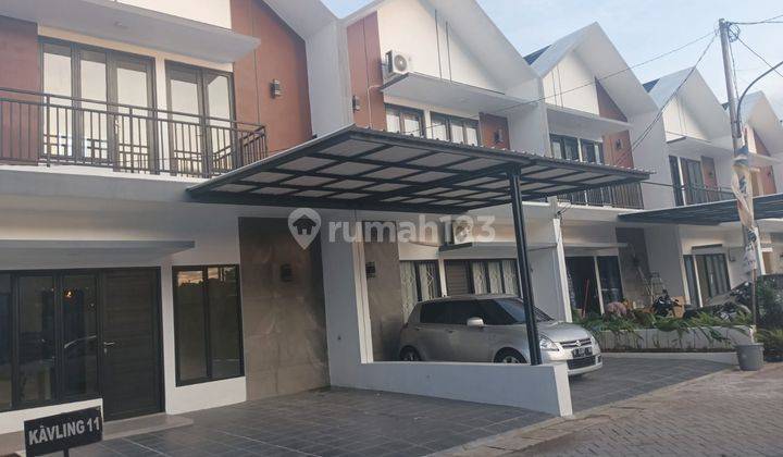 Rumah 2 Lantai siap Huni dekat plaza Cibubur  4