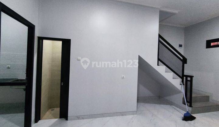 Rumah Minimalis  Disain Elegan Dekat Toll Dan Pertokoan Di Jatiasih 2